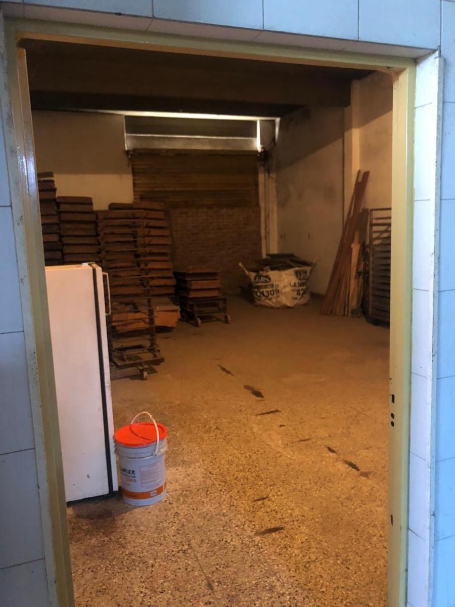 Importante galpón en alquiler - 16
