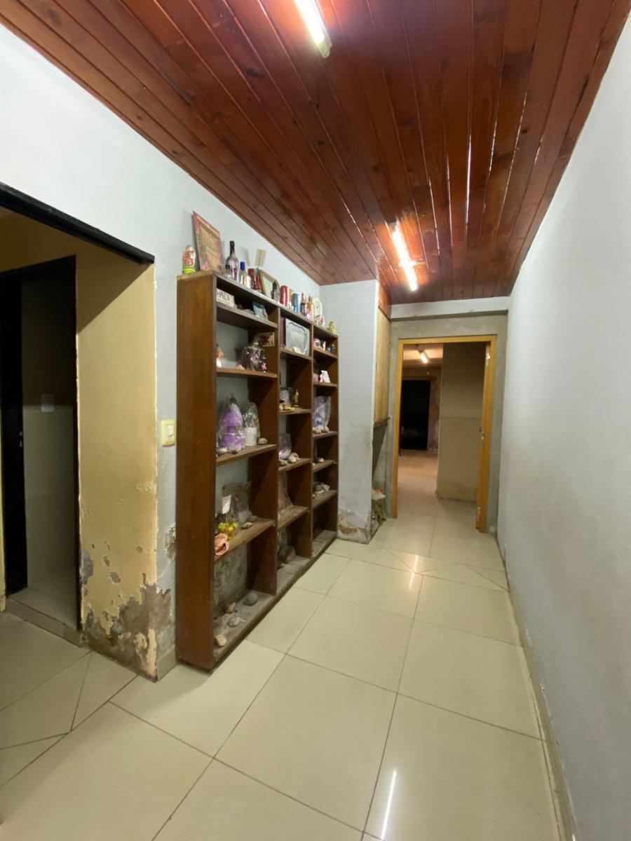 Amplia casa a la venta en Moreno — foto 2