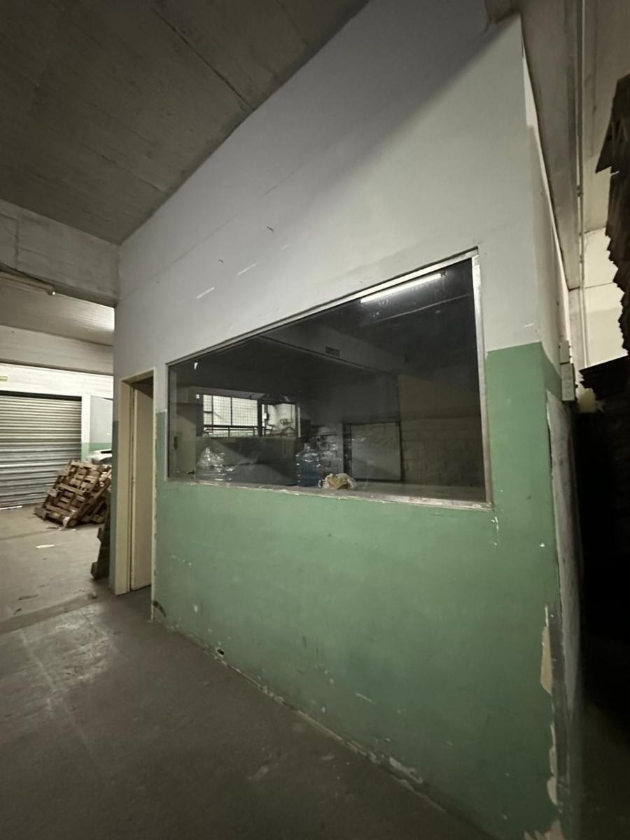 Importante galpón a la venta en San Miguel — foto 11