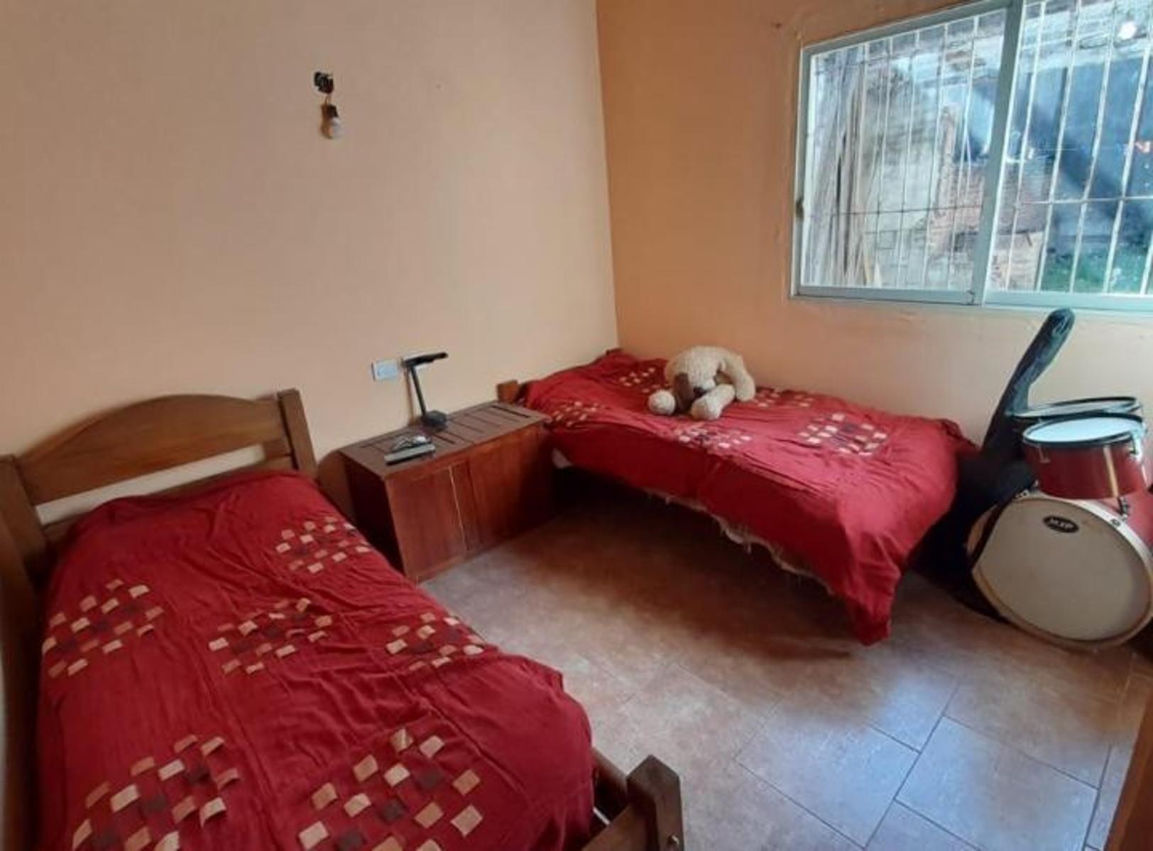 Casa de tres ambientes a la venta en Tortuguitas