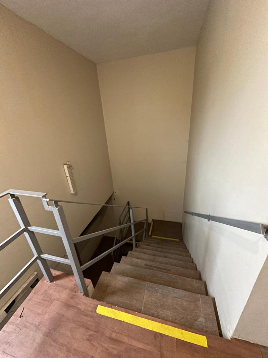 Importantes oficinas en alquiler, ubicadas en un 1º piso - 2