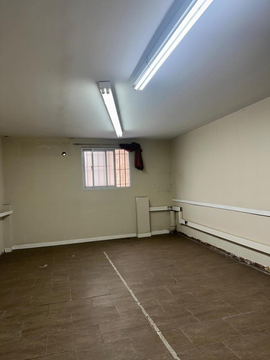 Importantes oficinas en alquiler, ubicadas en un 1º piso - 13