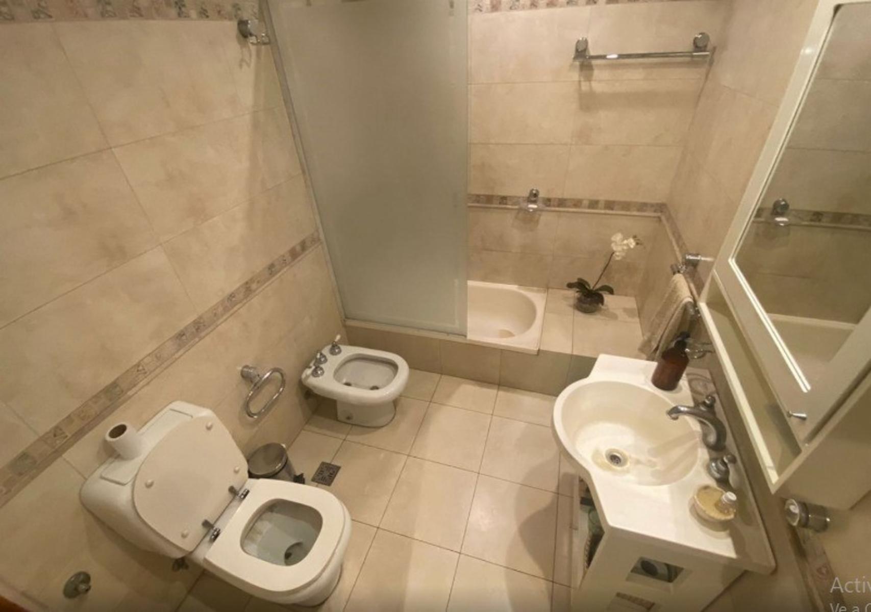 Casa de cinco ambientes a la venta en José C Paz, APTO CREDITO — foto 2