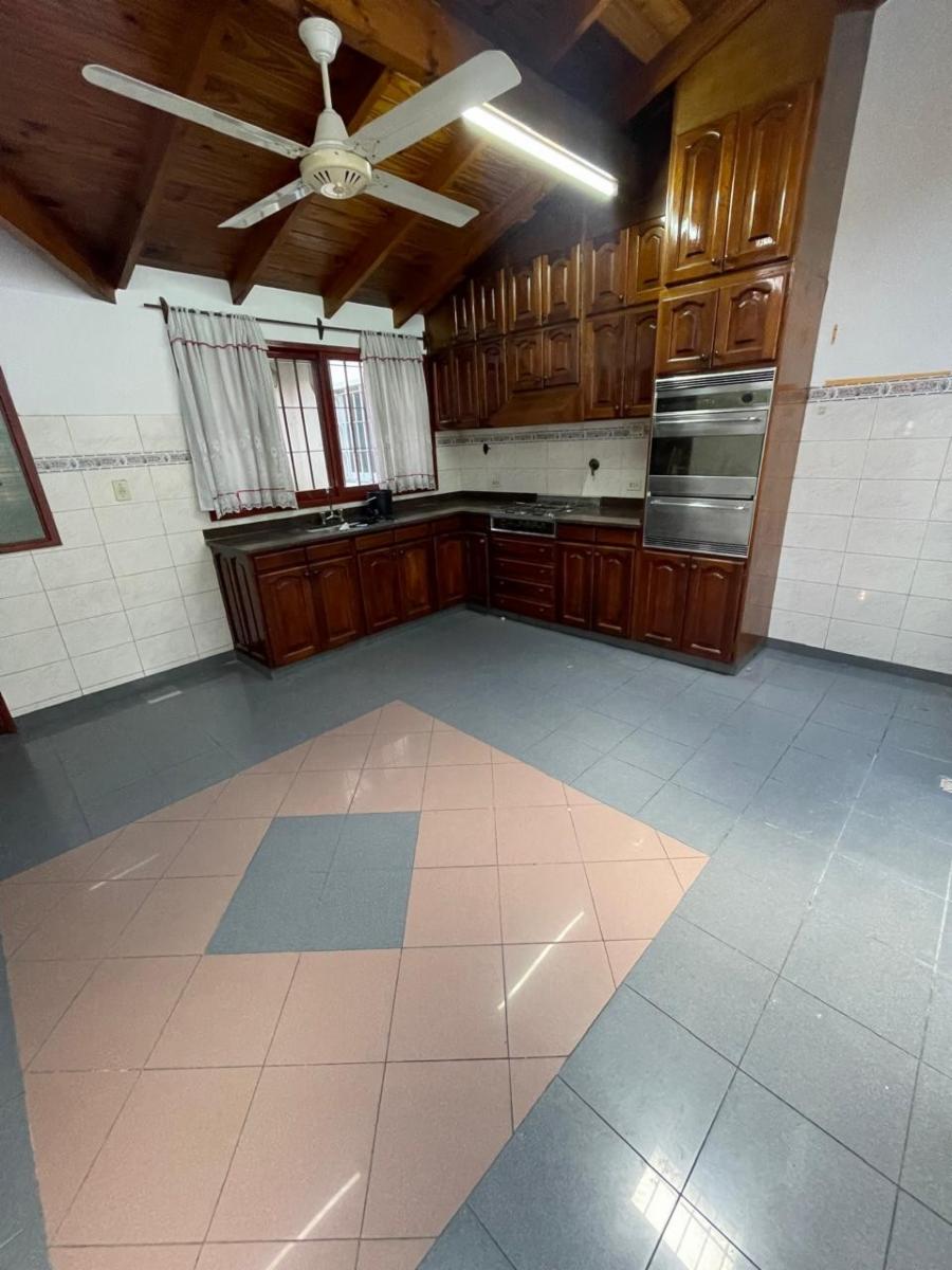 Casa de tres ambientes en alquiler, APTO COMERCIAL - 14