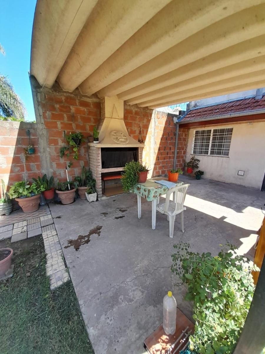 Casa de tres ambientes a la venta en José C Paz, APTO CREDITO — foto 5