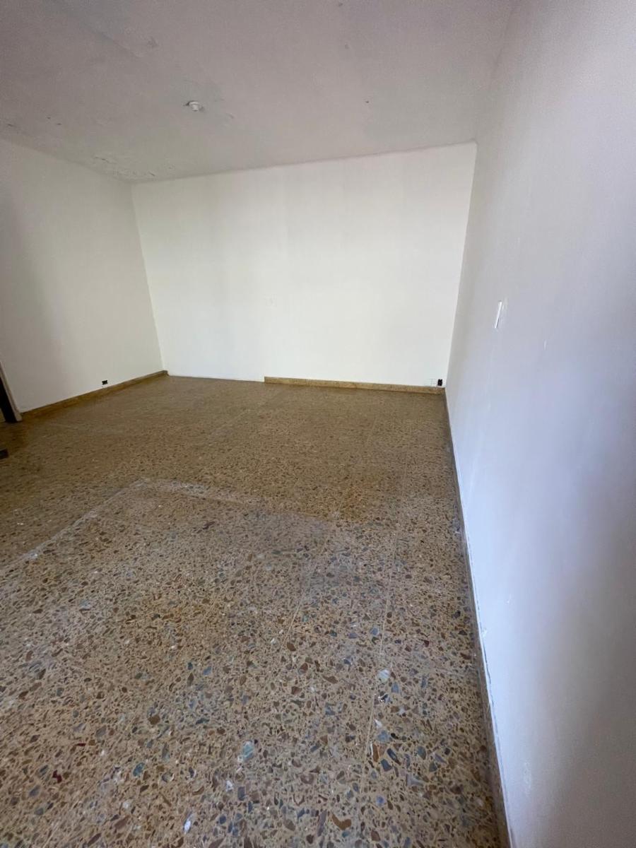 Importante oficina en alquiler - 11