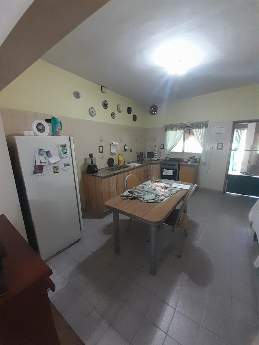Casa de tres ambientes a la venta en José C Paz. APTO CREDITO — foto 2