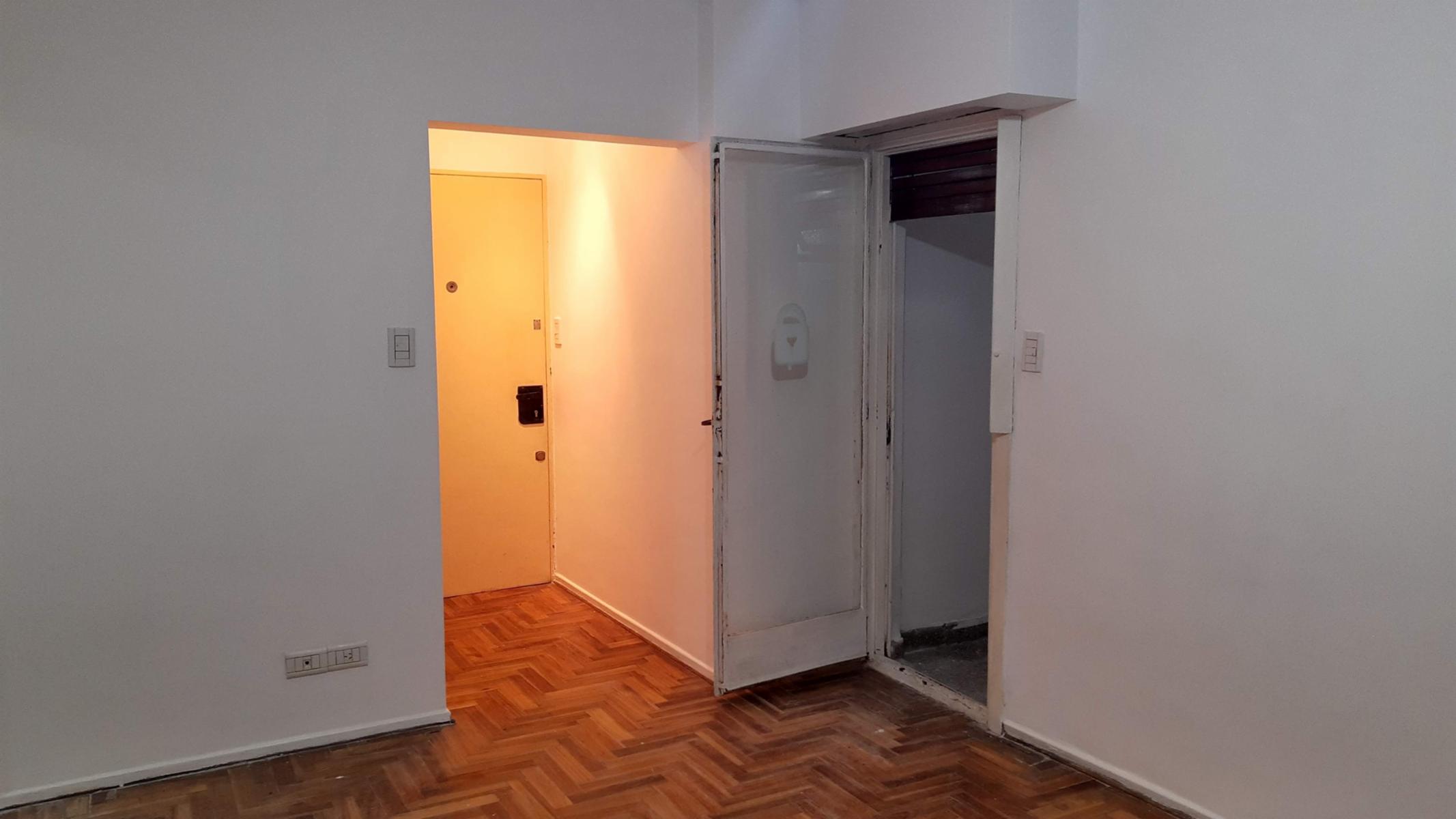 Dos ambientes en PB con dos patios y baulera — foto 11