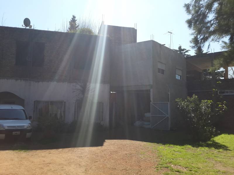 QUINTA CON LOSA DE 600 M2, IDEAL HOGAR DE NIÑOS, GERIATRICO, MUTUAL, ETC - 1