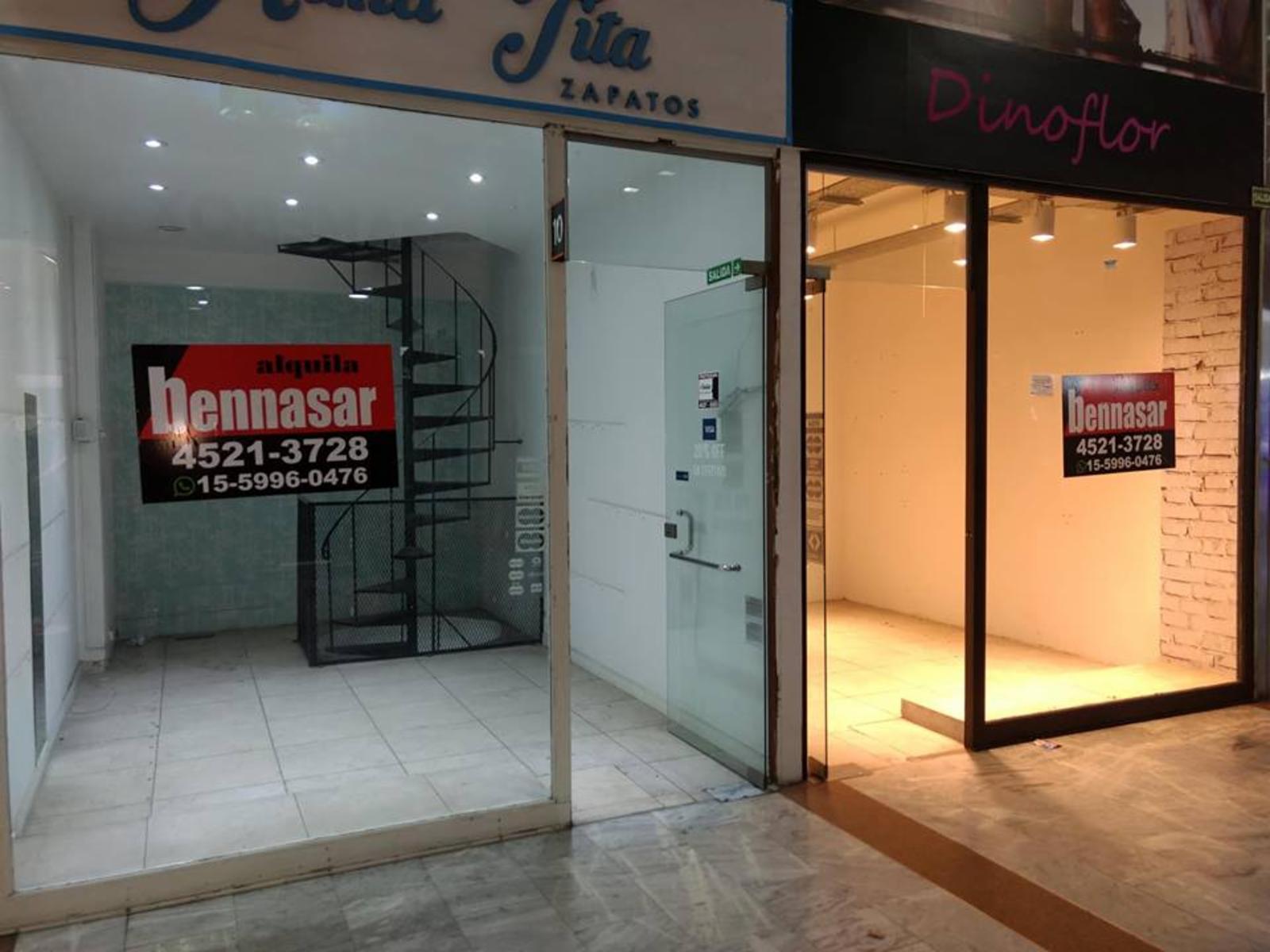 SE ALQUILAN LOCALES EN GALERIA A MTROS DE AV. CABILDO - 4