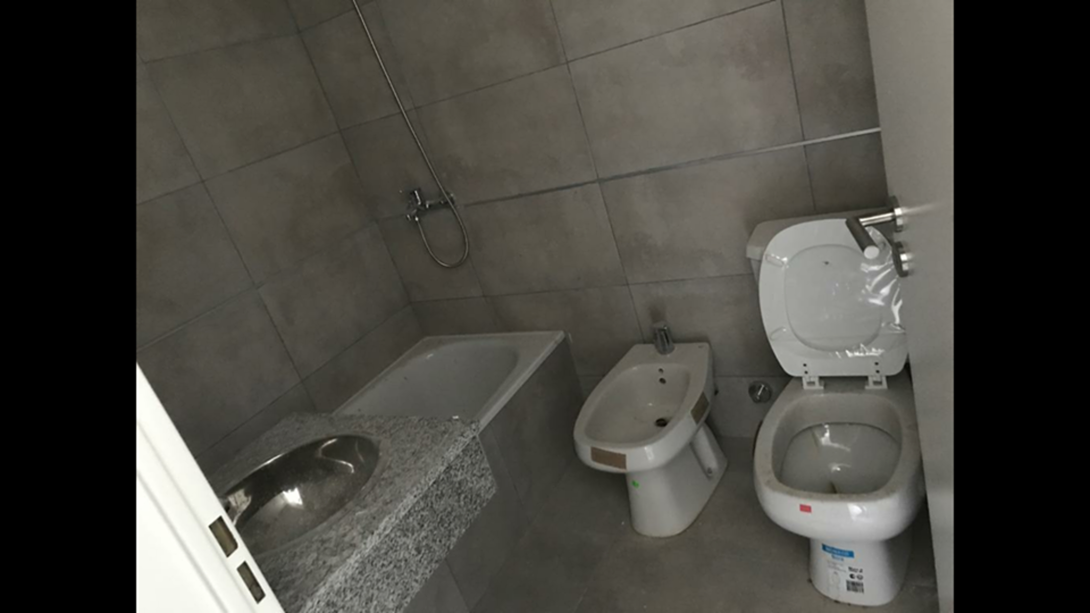 se vende excelente monoambiente divisible a estrenar — foto 3