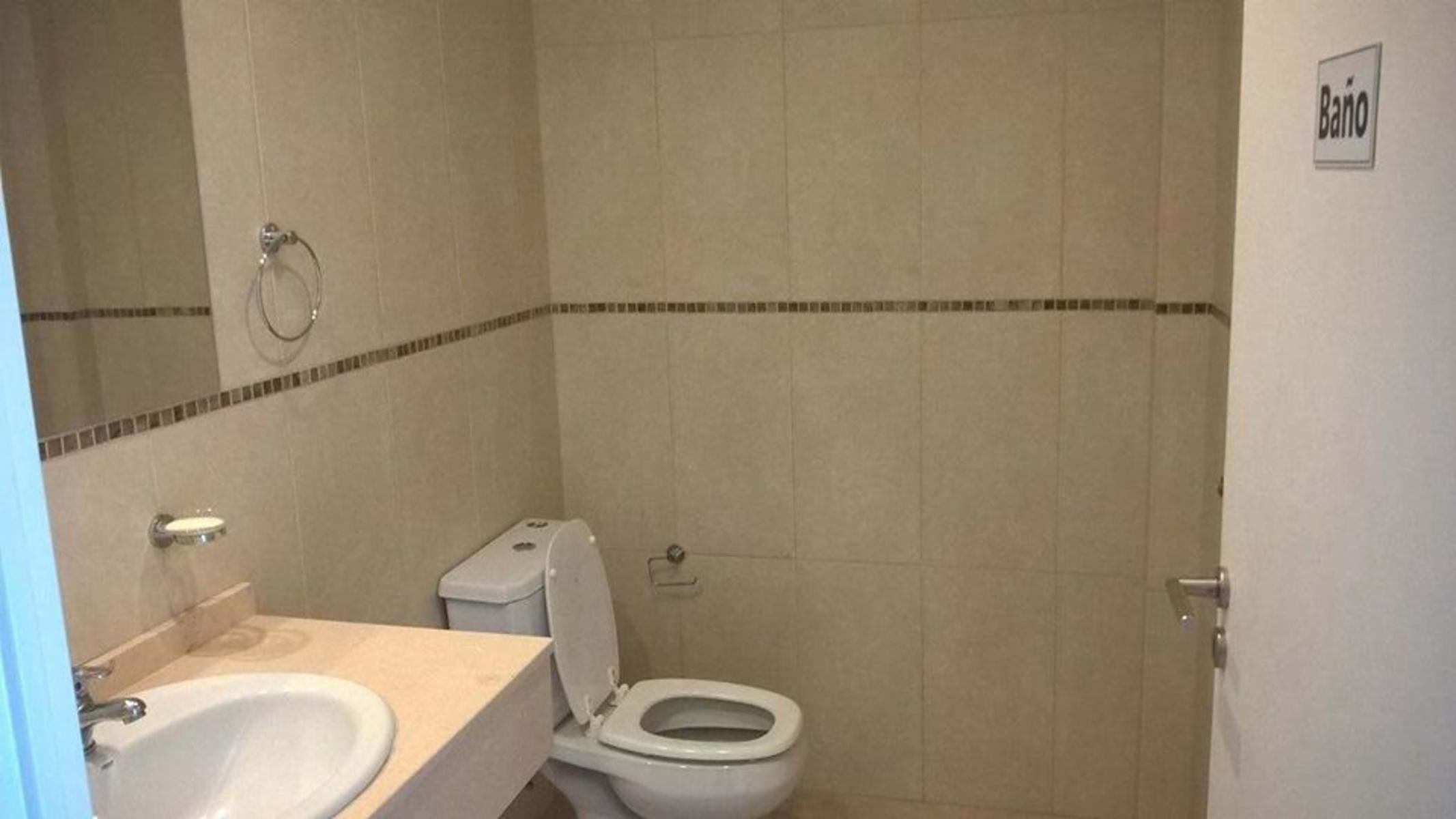 se alquila monoambiente al frente con cochera y baulera — foto 13