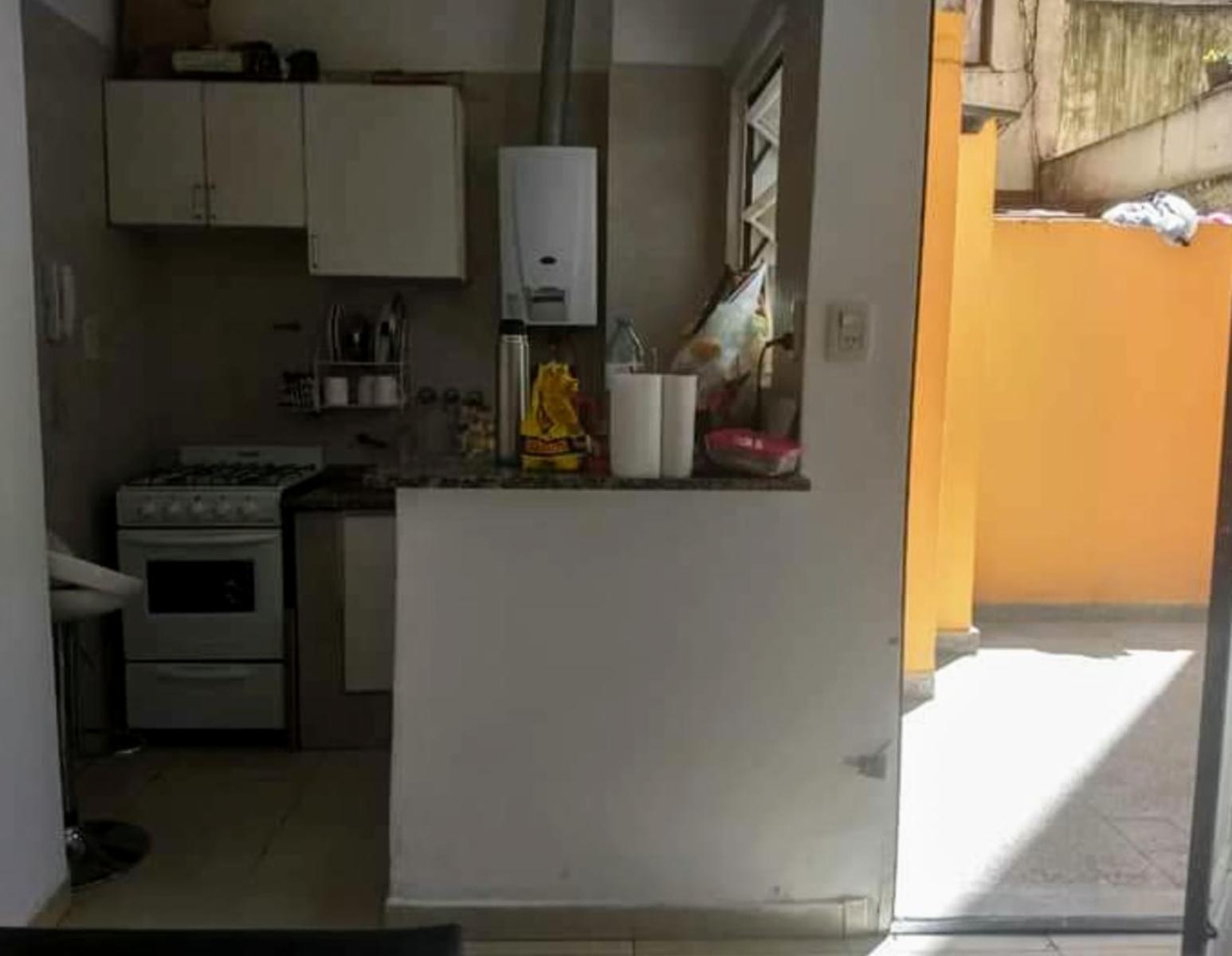 se vende depto 2 amb, con patio — foto 5