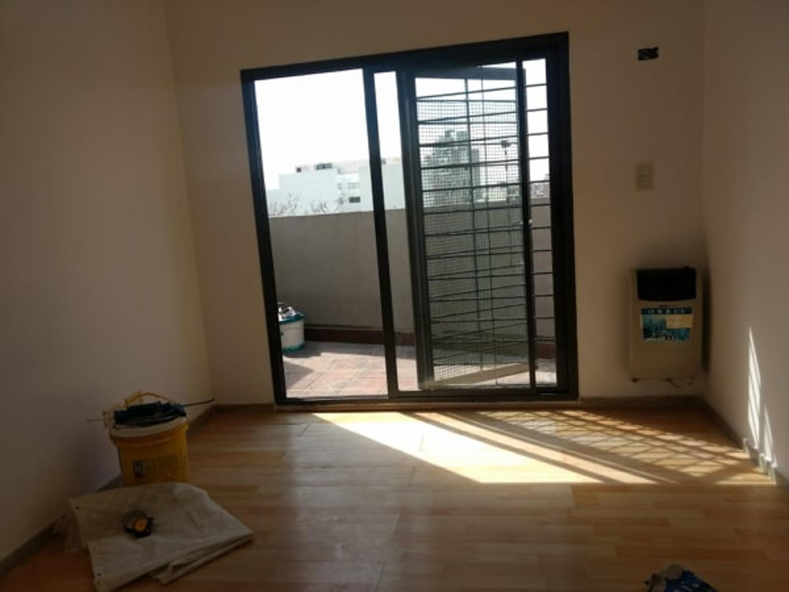 se alquila excelente departamento en duplex con dos balcones - 8