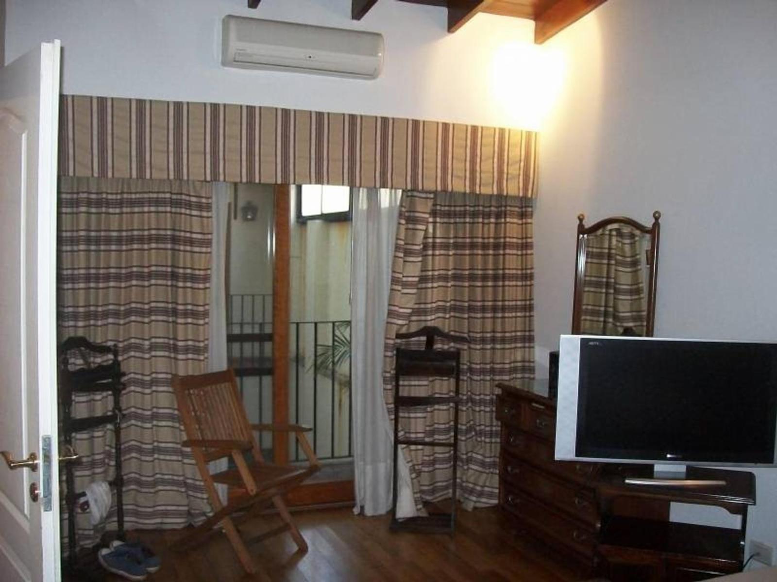 SE VENDE CASA DE 6 AMB. CON GARAGE, JARDIN Y TERRAZA — foto 9