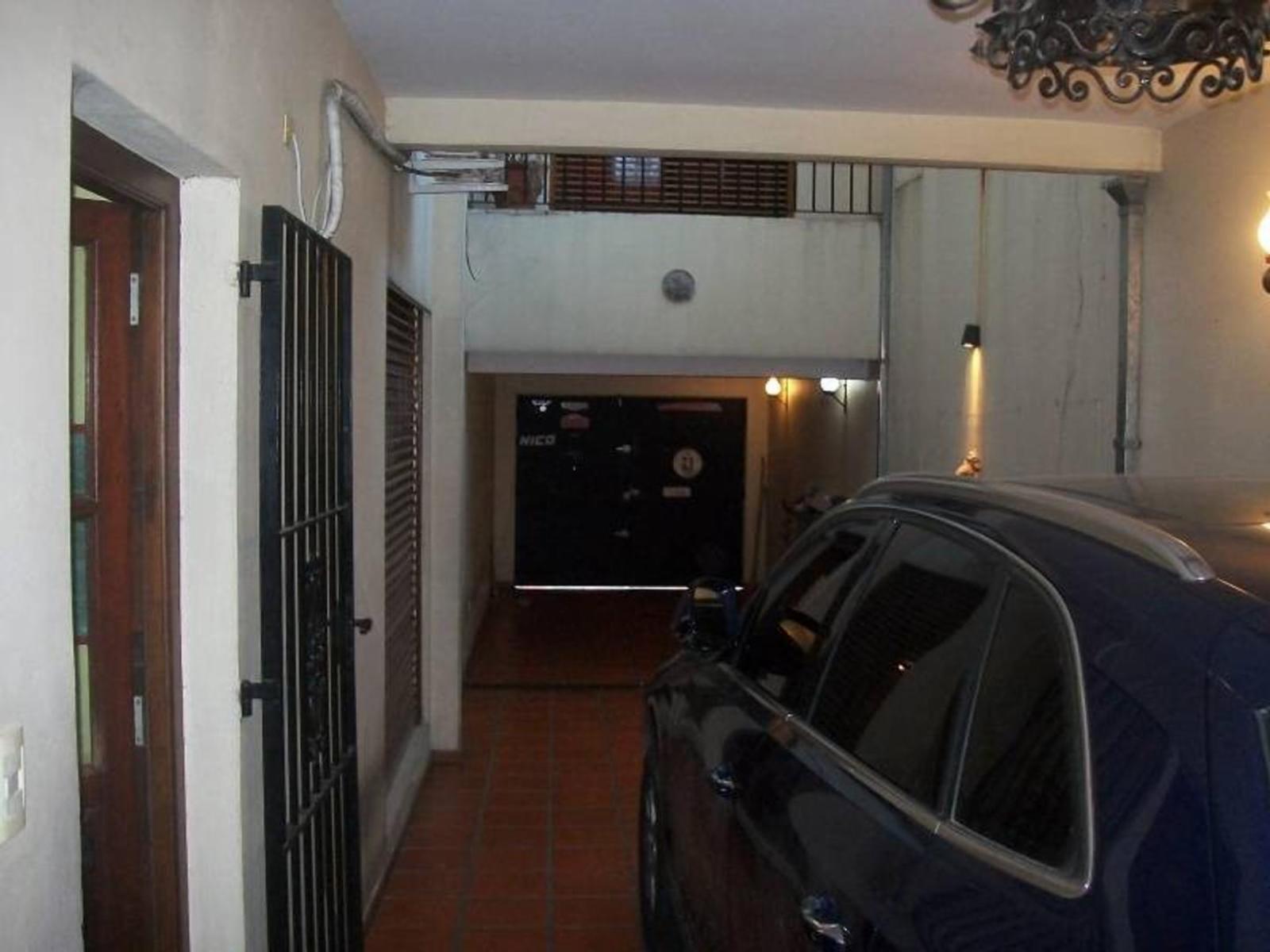 SE VENDE CASA DE 6 AMB. CON GARAGE, JARDIN Y TERRAZA — foto 13