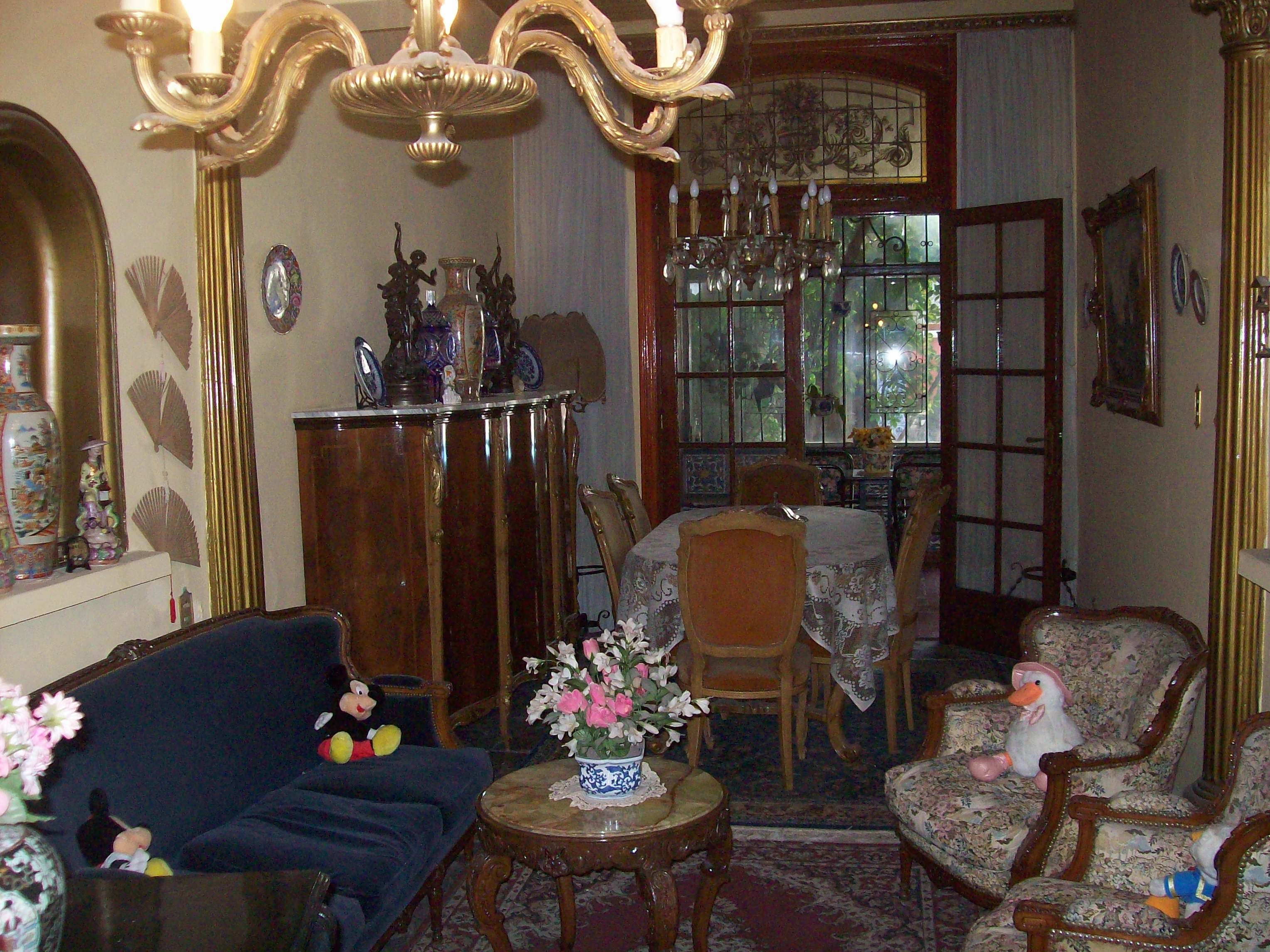EXCELENTE CASA CON LOTE PROPIO, PARQUE, PILETA, JARDIN DE INVIERNO, TERRAZA, GARAGE — foto 3