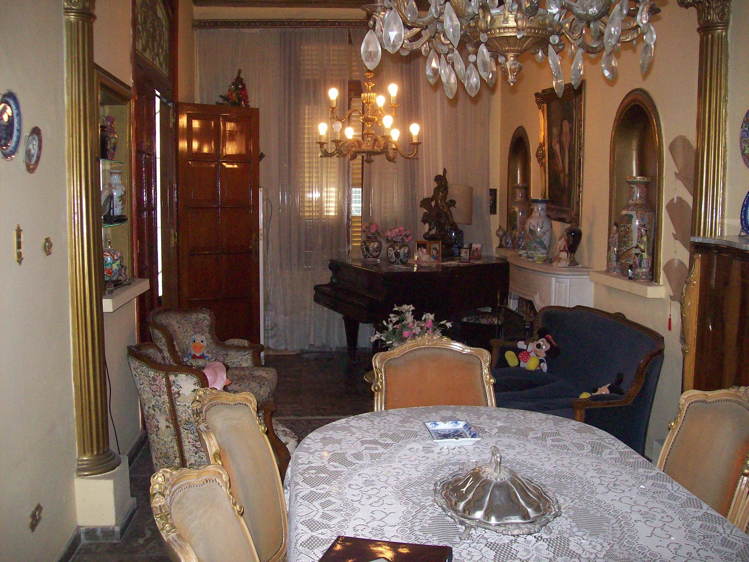 EXCELENTE CASA CON LOTE PROPIO, PARQUE, PILETA, JARDIN DE INVIERNO, TERRAZA, GARAGE — foto 4