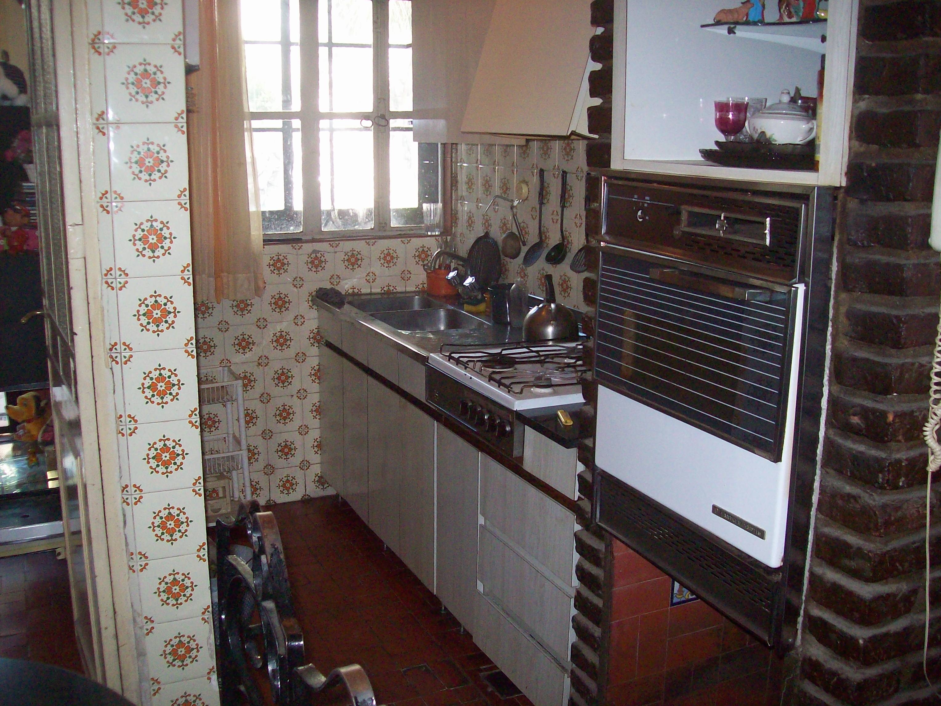 EXCELENTE CASA CON LOTE PROPIO, PARQUE, PILETA, JARDIN DE INVIERNO, TERRAZA, GARAGE — foto 13