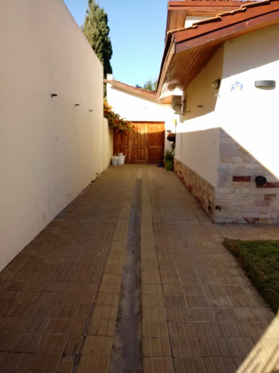 VENTA HERMOSA CASA BOULEVARD ITUZAINGO (VIEDMA) — foto 7