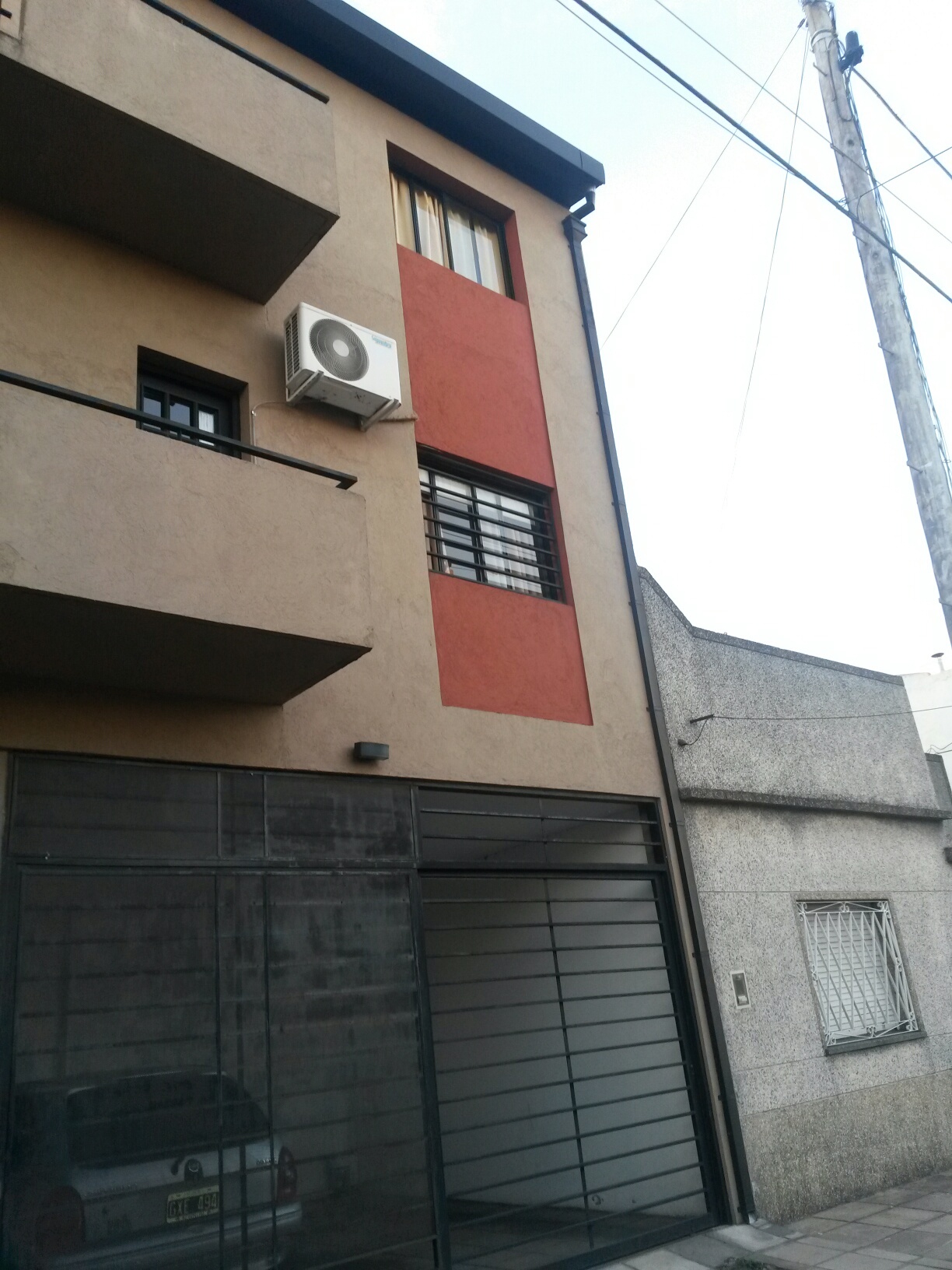 Departamento al Frente en Segundo Piso