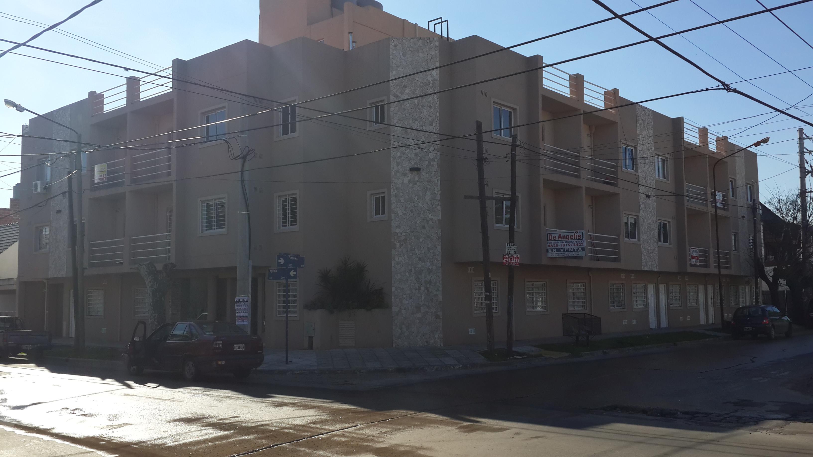 Departamento 2 amb. al frente con balcon a estrenar