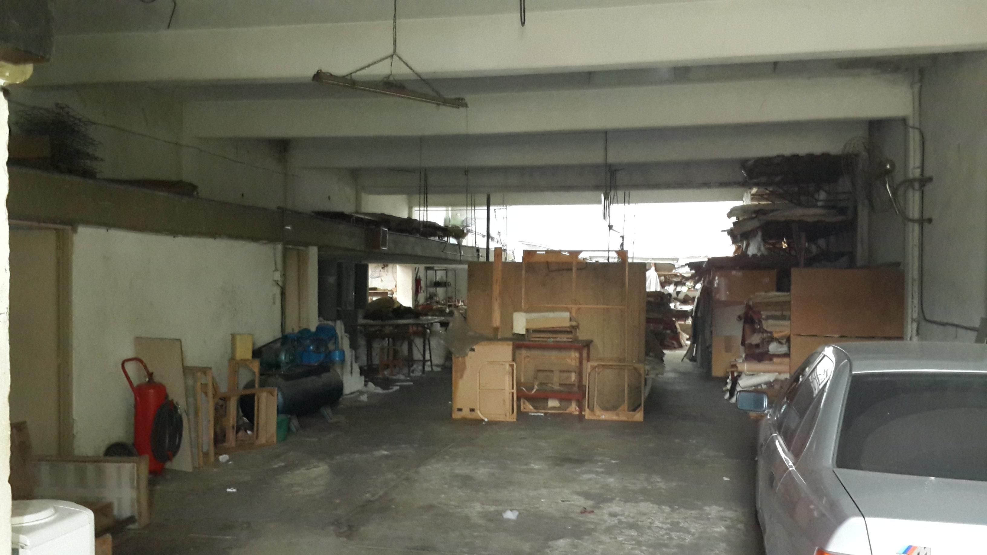 SE VENDE GALPON SOBRE IMPORTANTE AVENIDA — foto 2