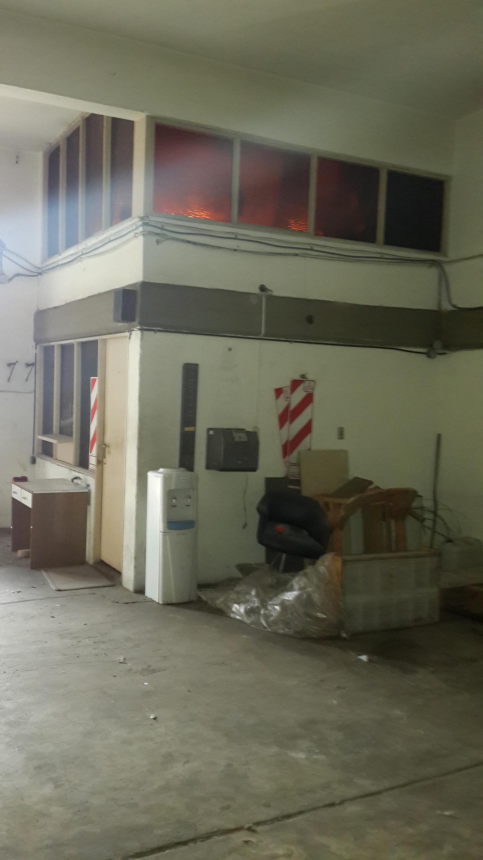 SE VENDE GALPON SOBRE IMPORTANTE AVENIDA — foto 3