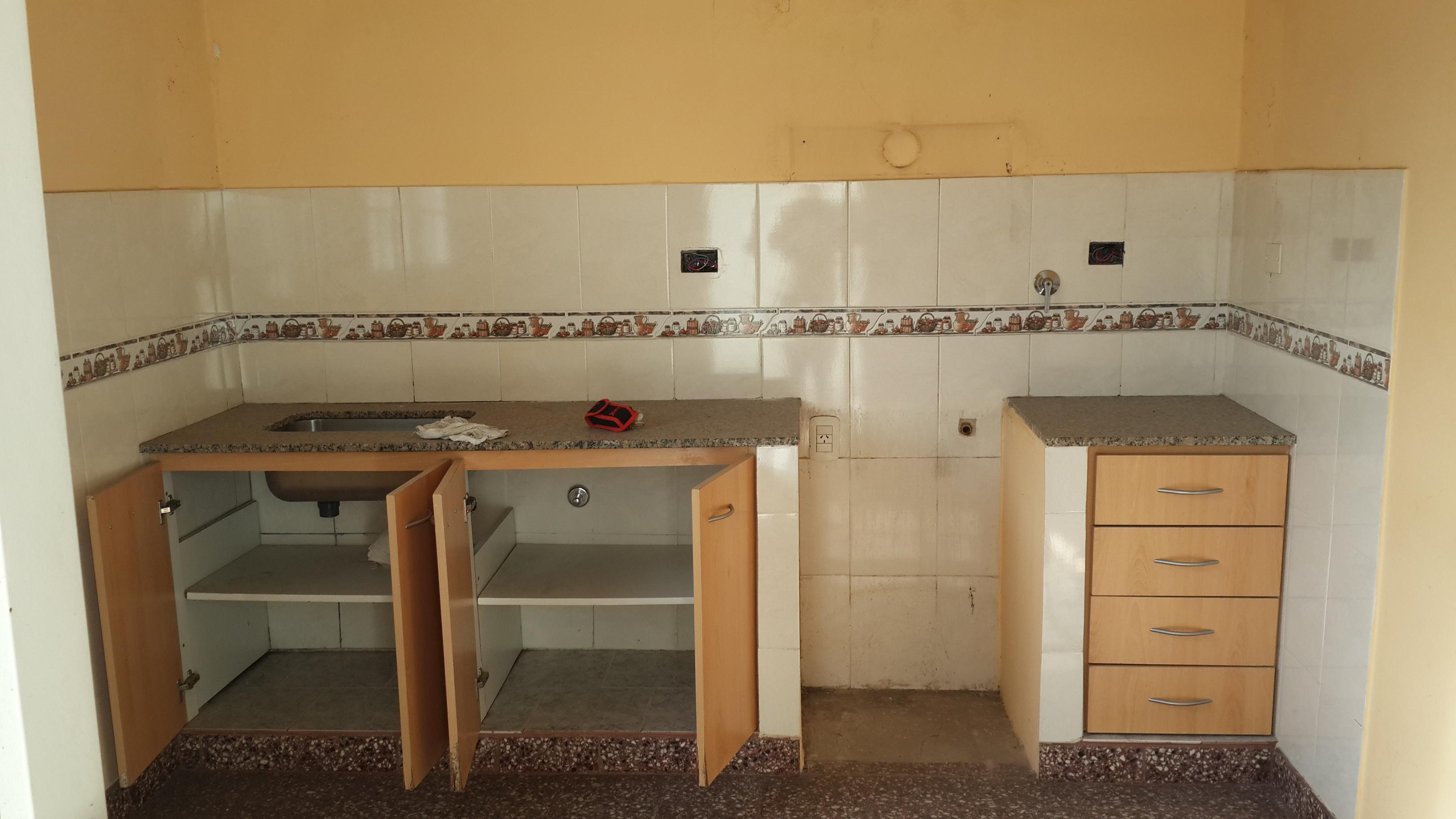 VENTA EN BLOCK GALPON + 2 DTOS DE 3 AMBIENTES — foto 3