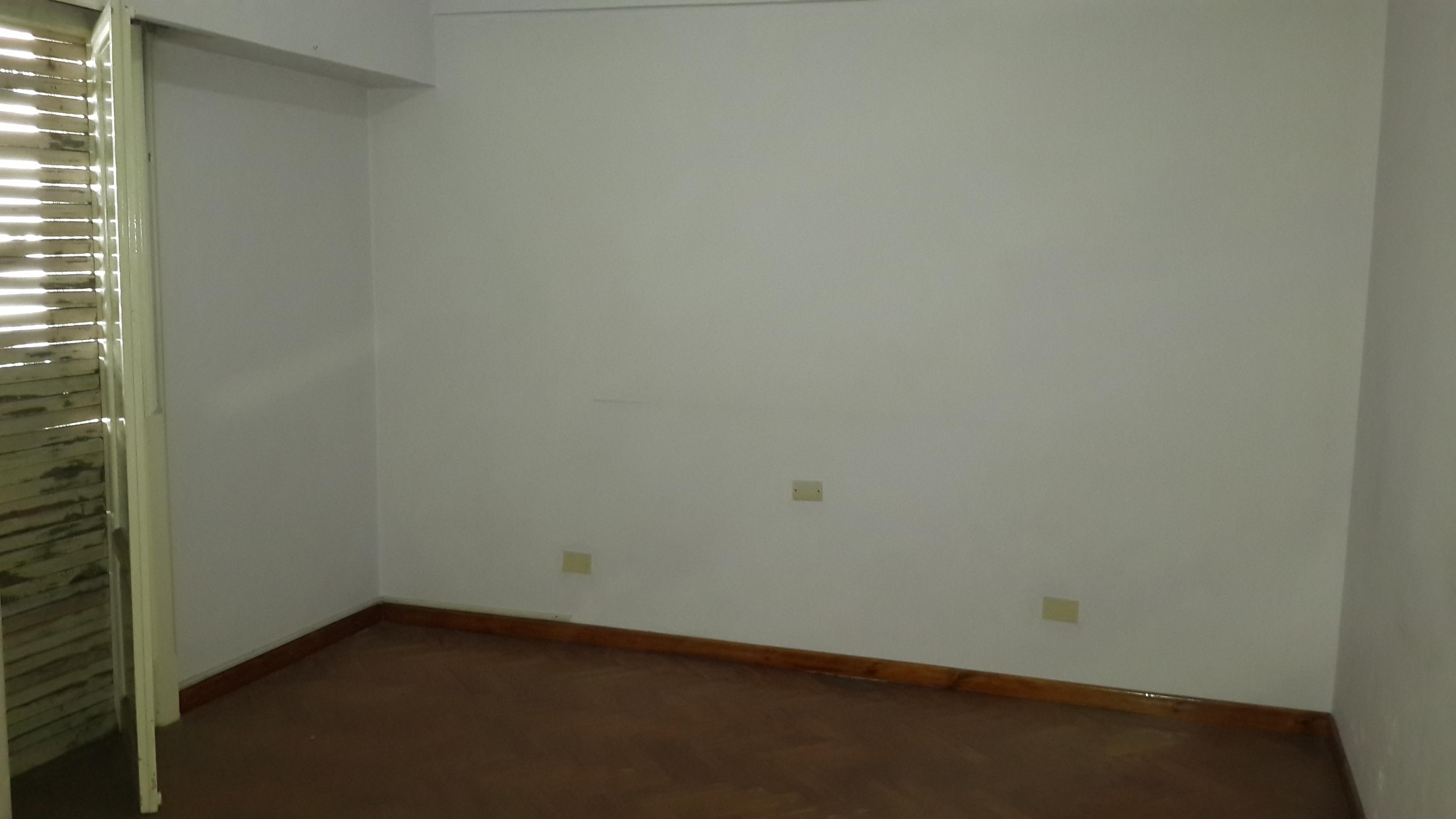 VENTA EN BLOCK GALPON + 2 DTOS DE 3 AMBIENTES — foto 5