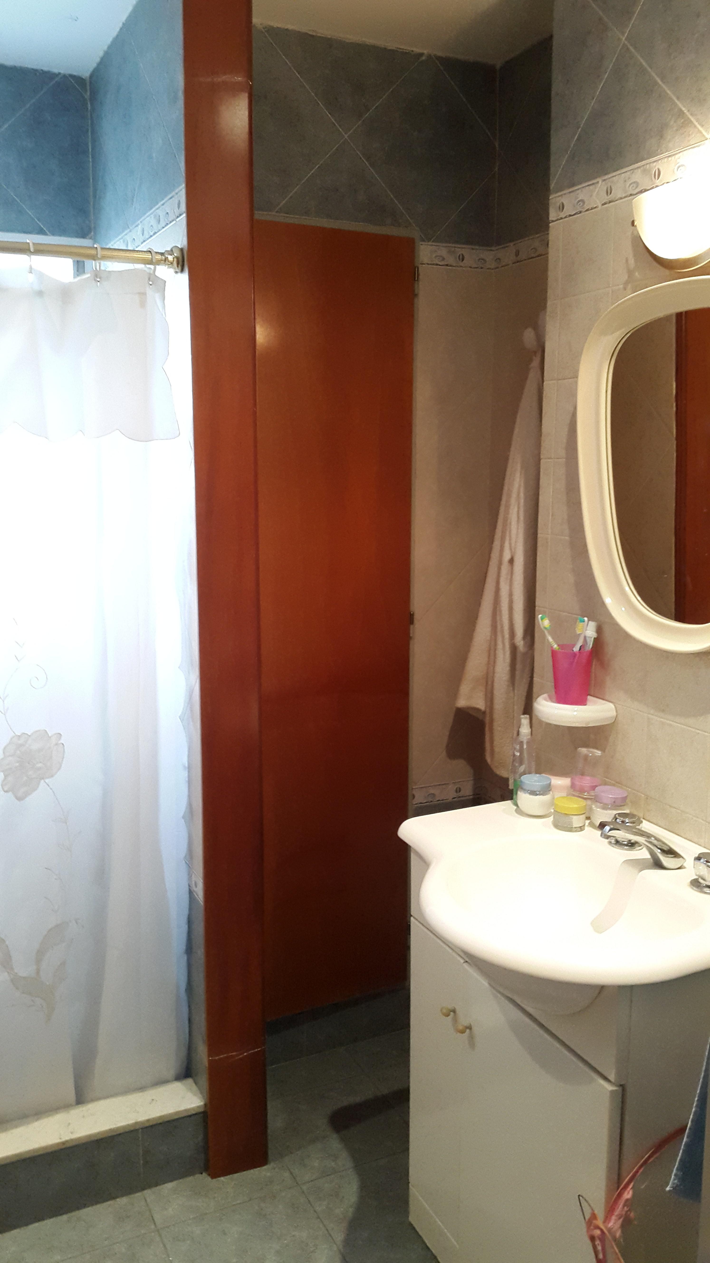 SE VENDE LINDA CASA 4 AMBIENTES C/FONDO LIBRE — foto 4