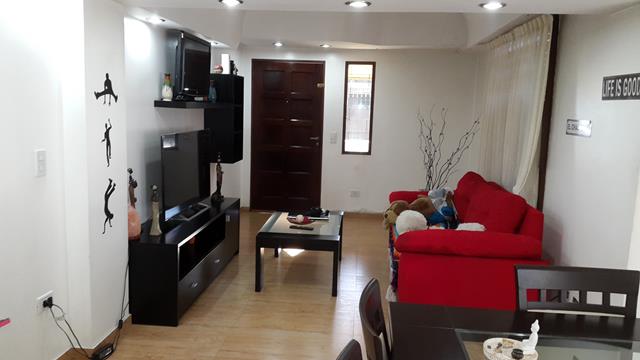 SE VENDE CHALET 5 AMBIENTES Y DTO 2 AMB. C/FONDO LIBRE Y PISCINA — foto 6