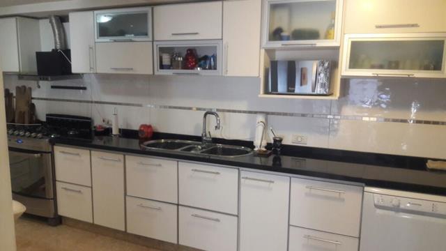 SE VENDE CHALET 5 AMBIENTES Y DTO 2 AMB. C/FONDO LIBRE Y PISCINA — foto 9