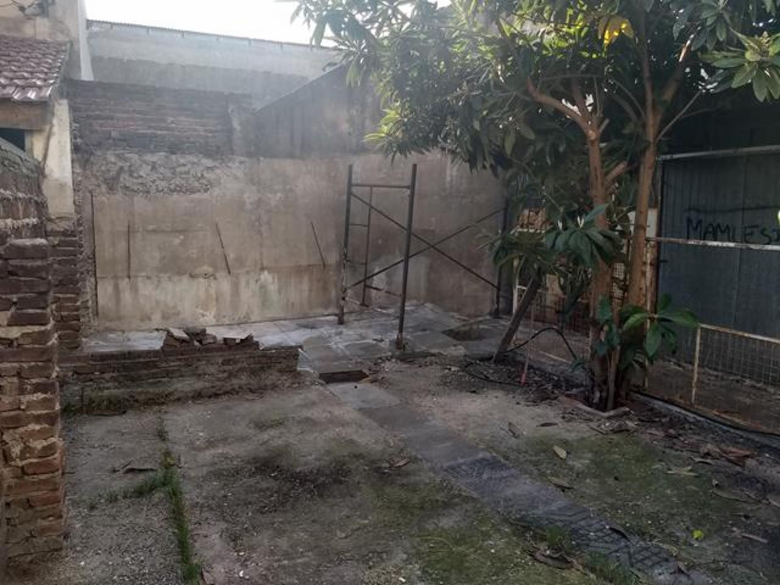 SE VENDE DUPLEX 3 AMBIENTES C/COCHERA Y TERRENO LIBRE (CABILDO 680) C.MADERO — foto 3