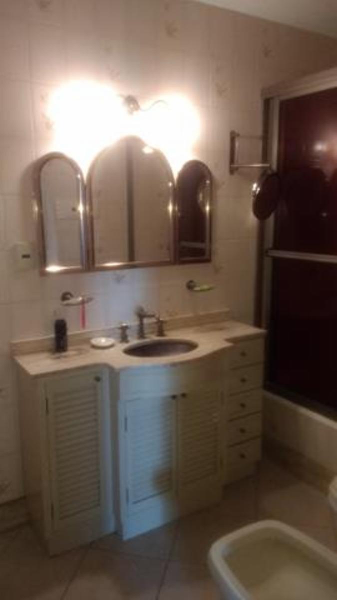 SOLIDA CASA 5 AMBIENTES SOBRE 2 LOTES C/EXCELENTE UBICACION (CAAGUAZU 1400) C.MADERO — foto 4
