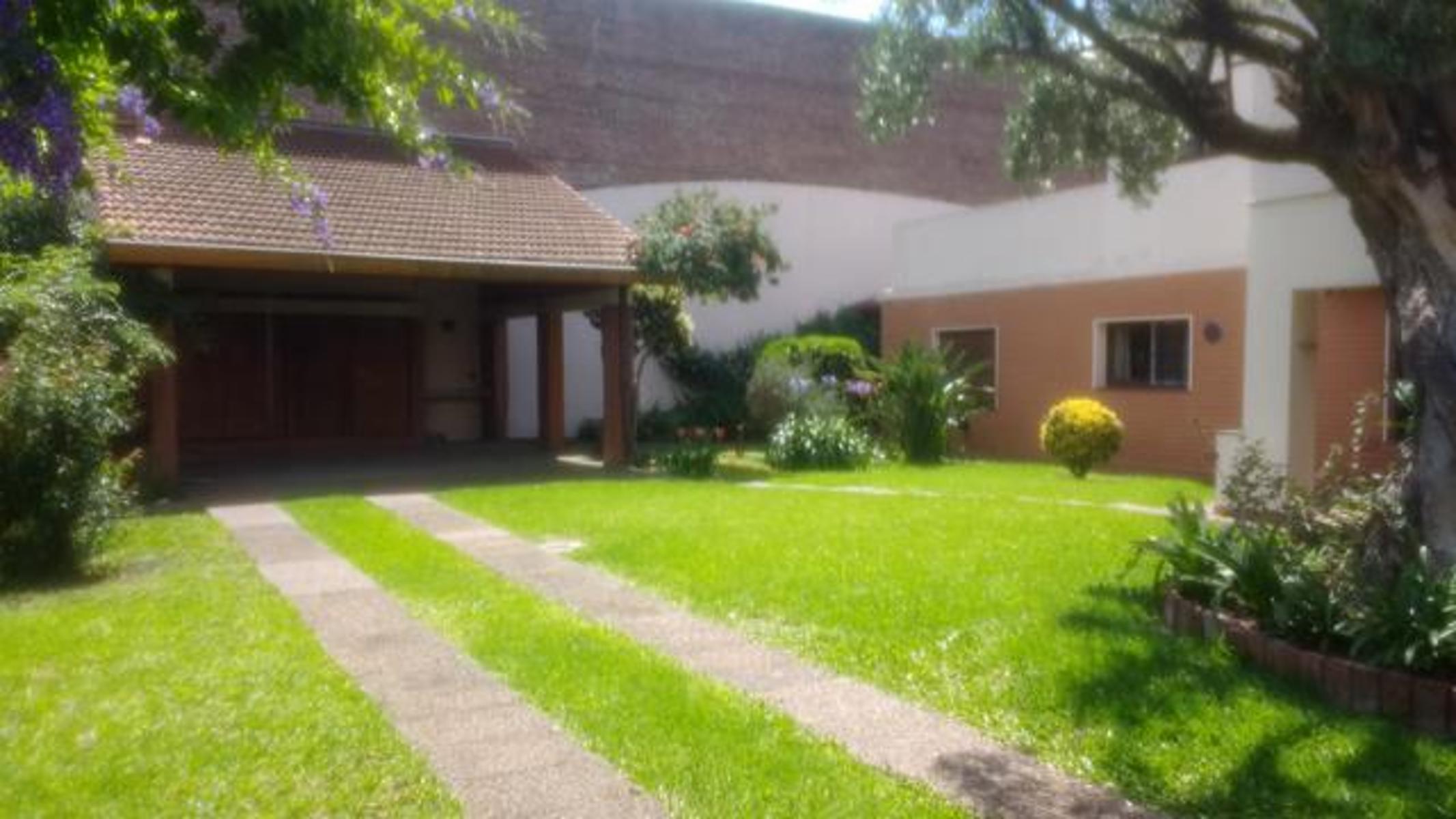 SOLIDA CASA 5 AMBIENTES SOBRE 2 LOTES C/EXCELENTE UBICACION (CAAGUAZU 1400) C.MADERO — foto 12