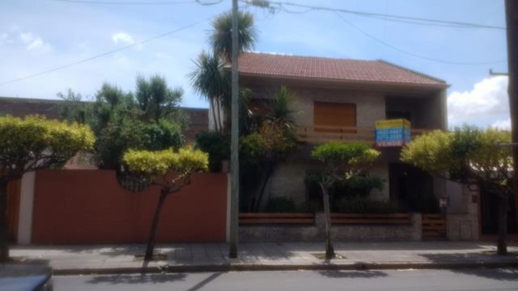 SOLIDA CASA 5 AMBIENTES SOBRE 2 LOTES C/EXCELENTE UBICACION (CAAGUAZU 1400) C.MADERO — foto 14