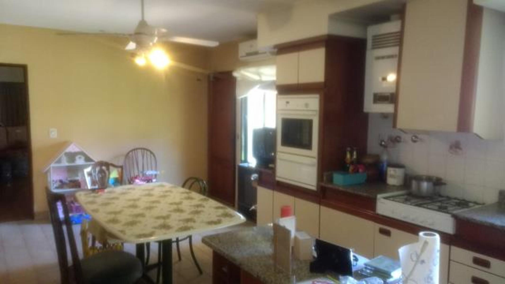 SOLIDA CASA 5 AMBIENTES SOBRE 2 LOTES C/EXCELENTE UBICACION (CAAGUAZU 1400) C.MADERO — foto 15