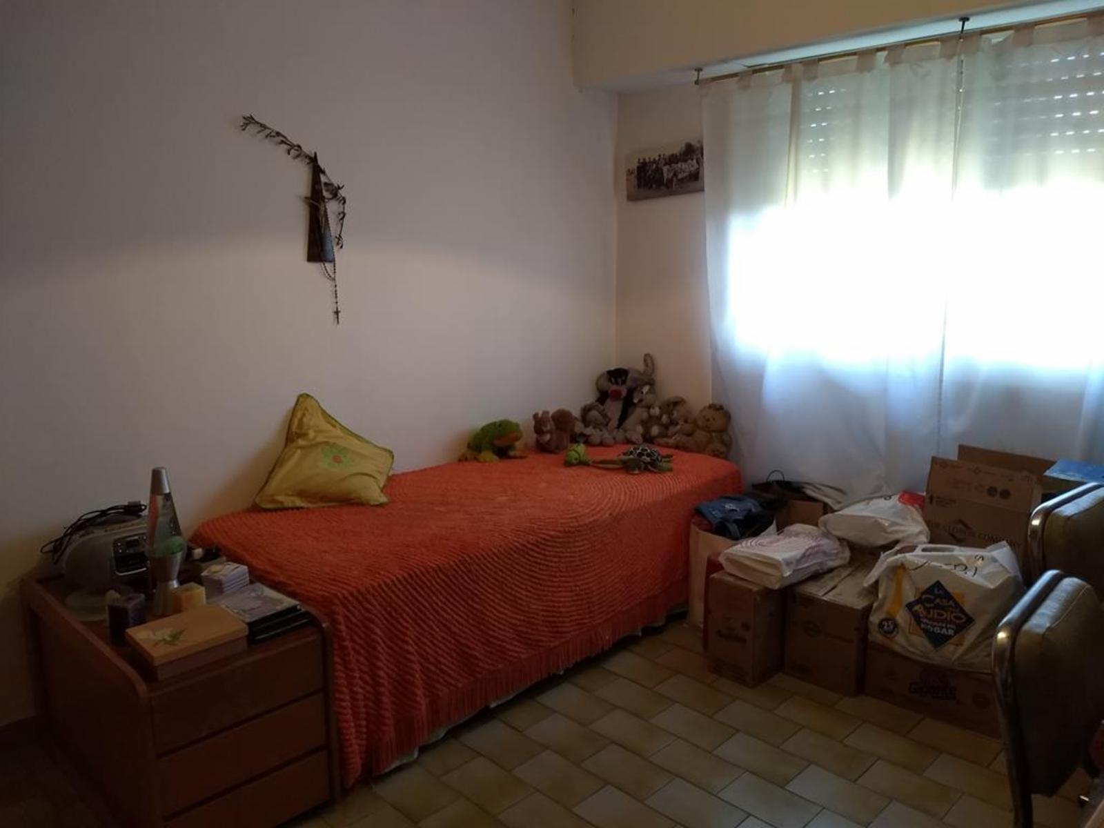 CASA Y DTO 3 AMBIENTES - GENERAL PICO 1100 CIUDAD MADERO — foto 3