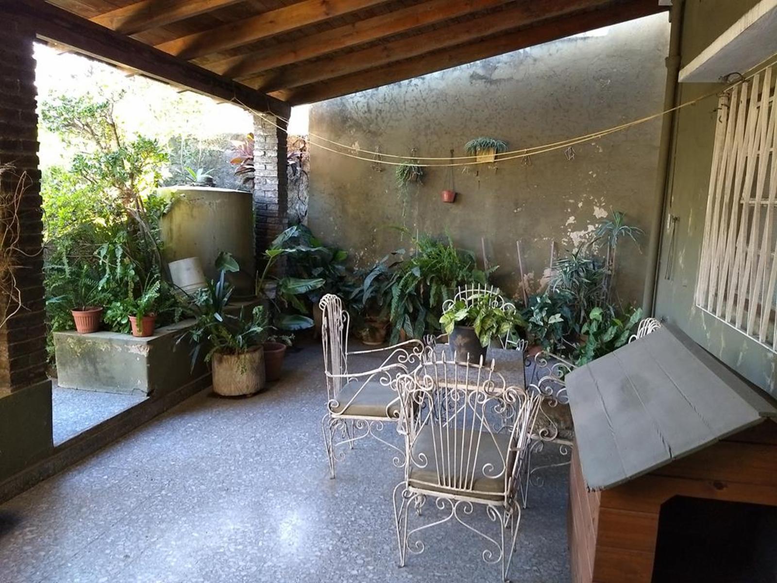 CASA Y DTO 3 AMBIENTES - GENERAL PICO 1100 CIUDAD MADERO — foto 15