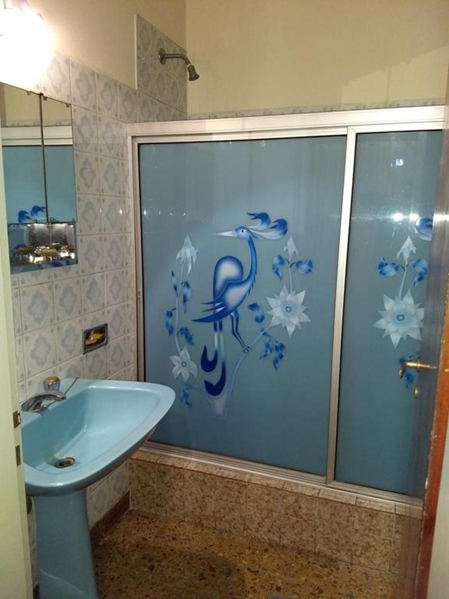 IMPECABLE CASA 4 AMB. APTA CREDITO. ROSETTI 1100 C.MADERO &quotRETASADO&quot — foto 3