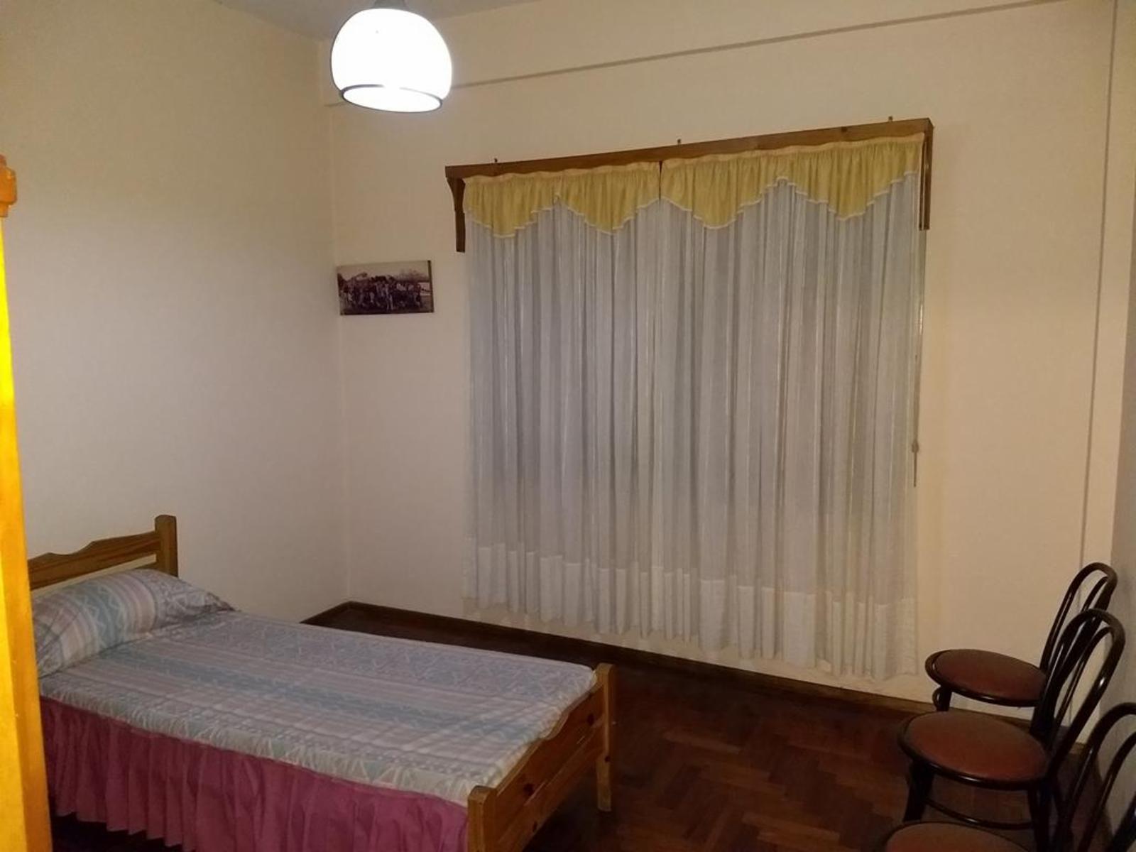 IMPECABLE CASA 4 AMB. APTA CREDITO. ROSETTI 1100 C.MADERO &quotRETASADO&quot — foto 5