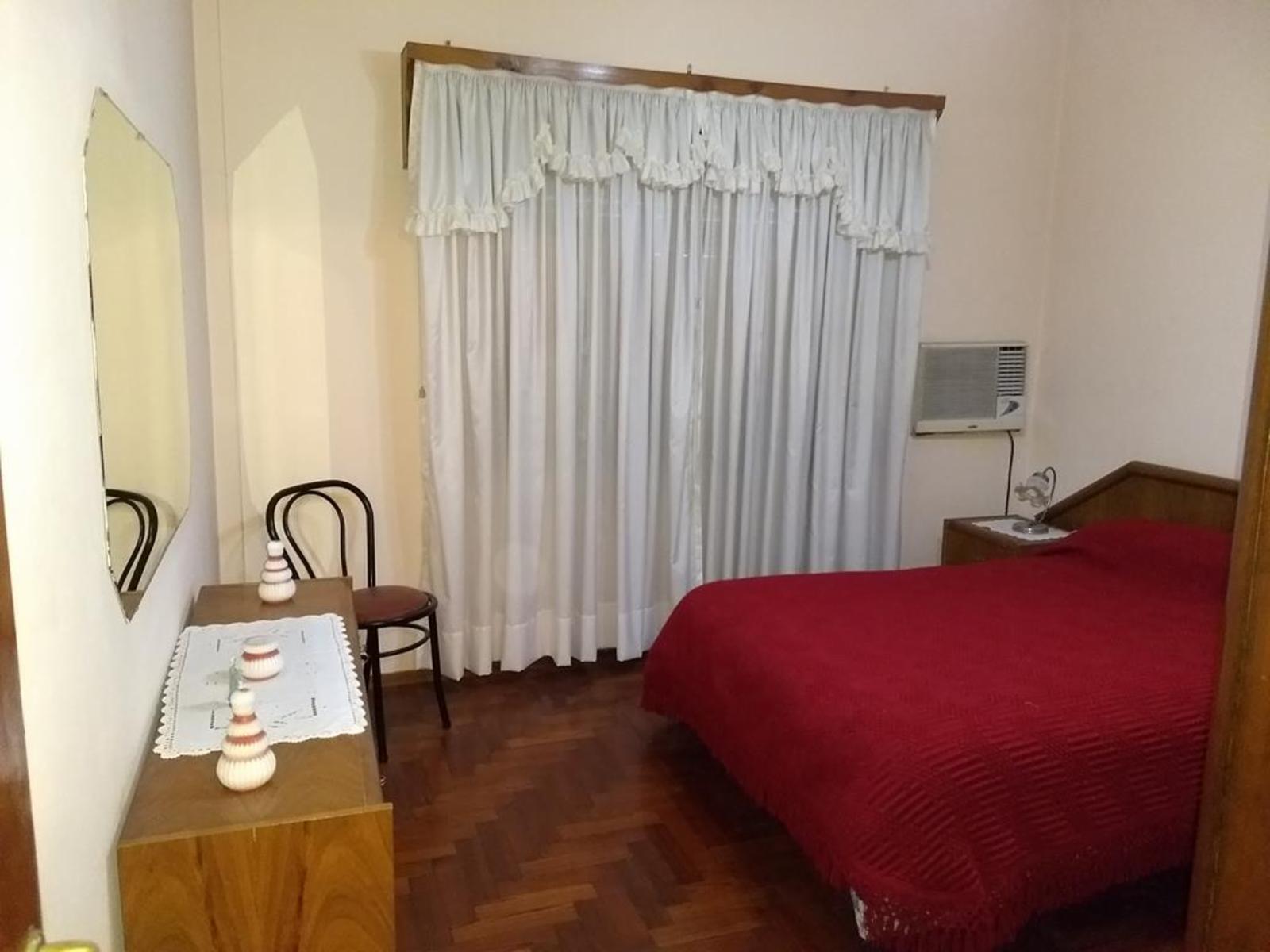 IMPECABLE CASA 4 AMB. APTA CREDITO. ROSETTI 1100 C.MADERO &quotRETASADO&quot — foto 8
