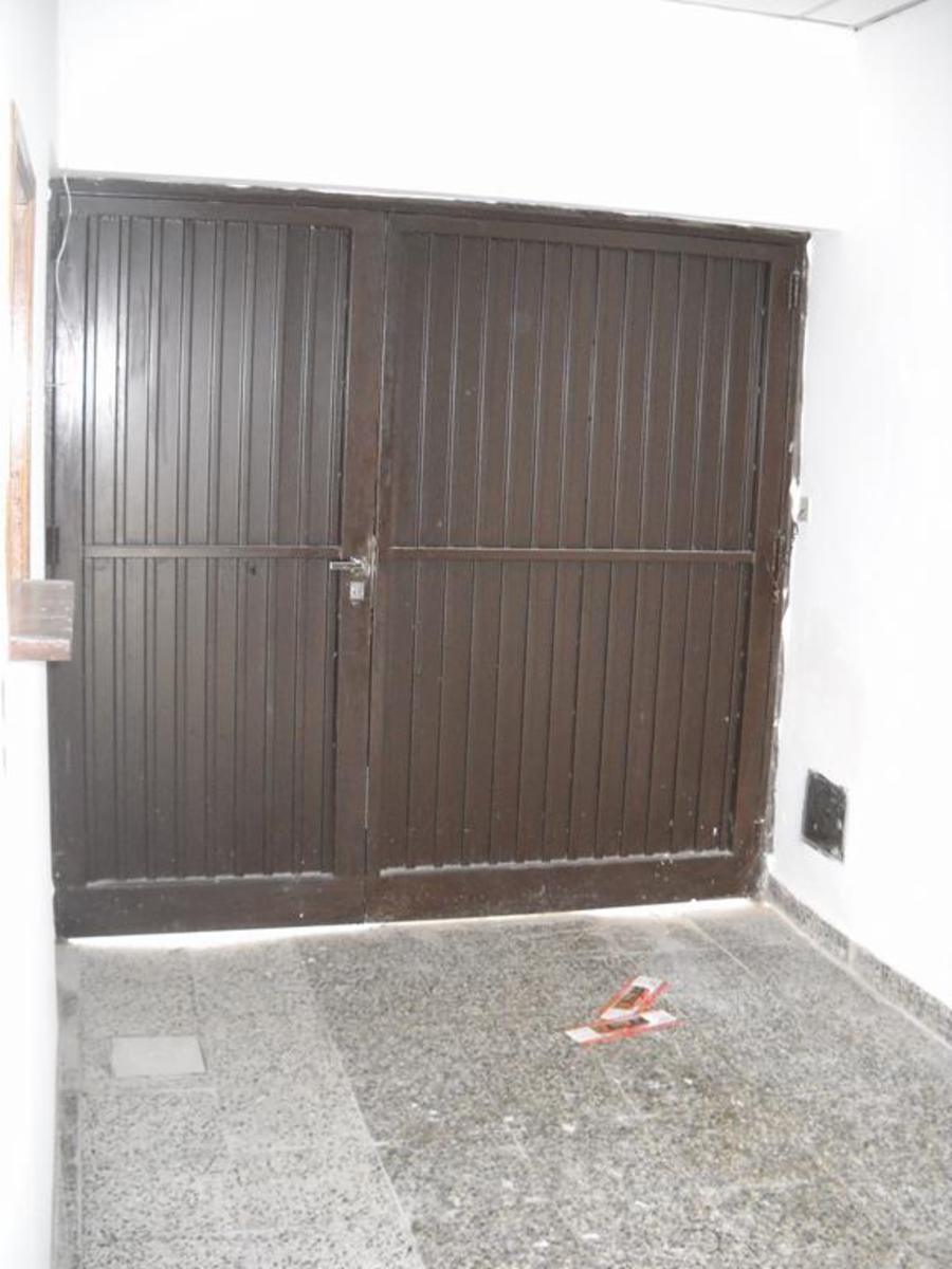 CASA PARA USO COMERCIAL (ROSETTI 959) C.MADERO - 2