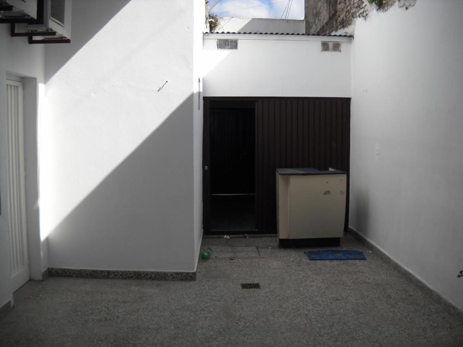 CASA PARA USO COMERCIAL (ROSETTI 959) C.MADERO - 7