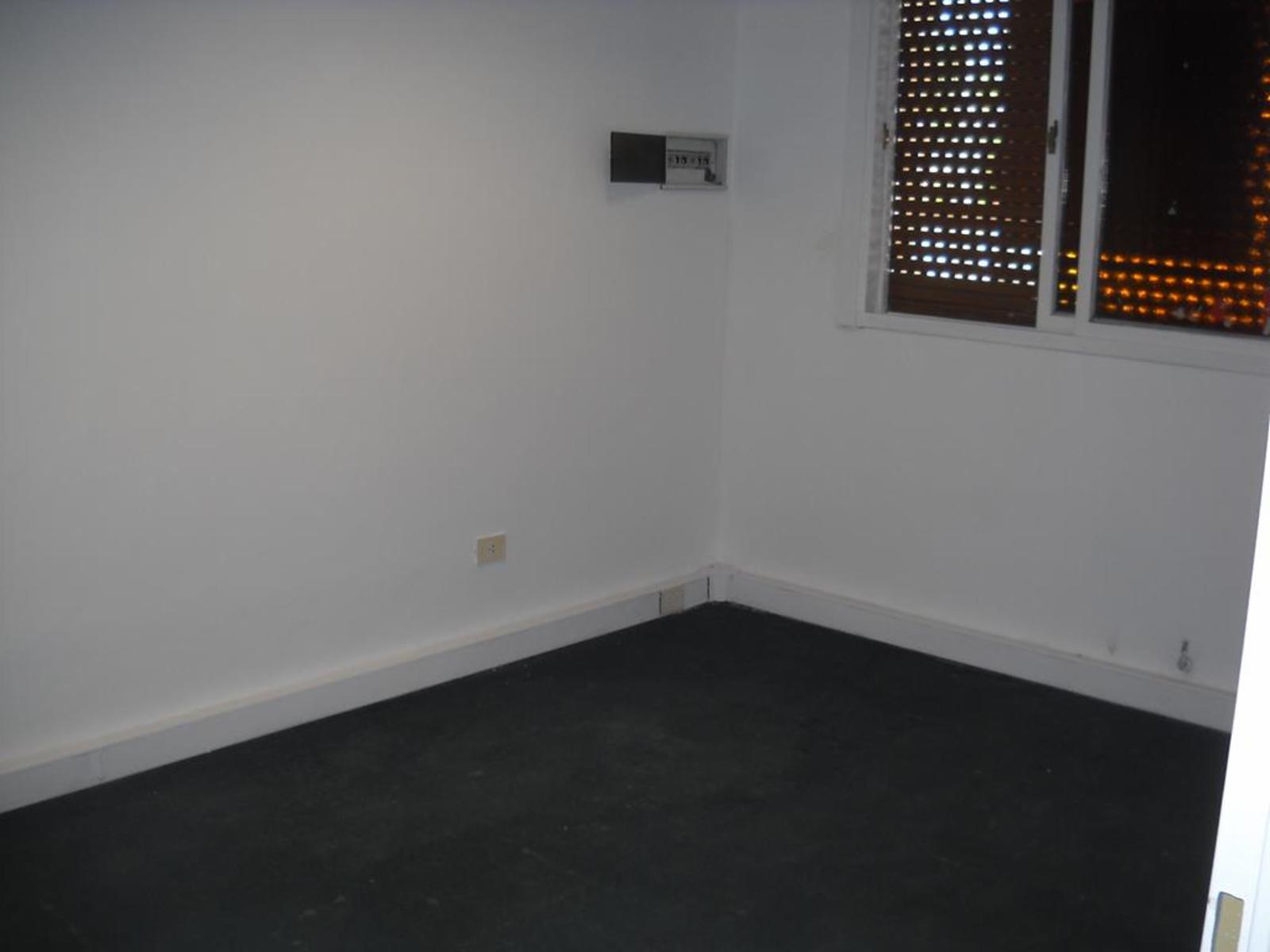 CASA PARA USO COMERCIAL (ROSETTI 959) C.MADERO - 14