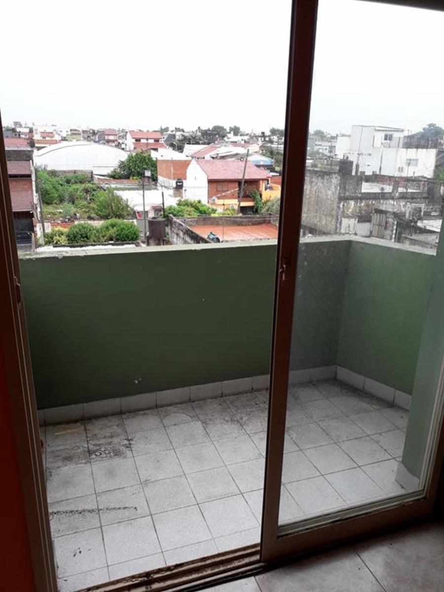 DTO 1 AMBIENTE S/AVENIDA VELEZ SARSFIELD 564 CIUDAD MADERO — foto 3