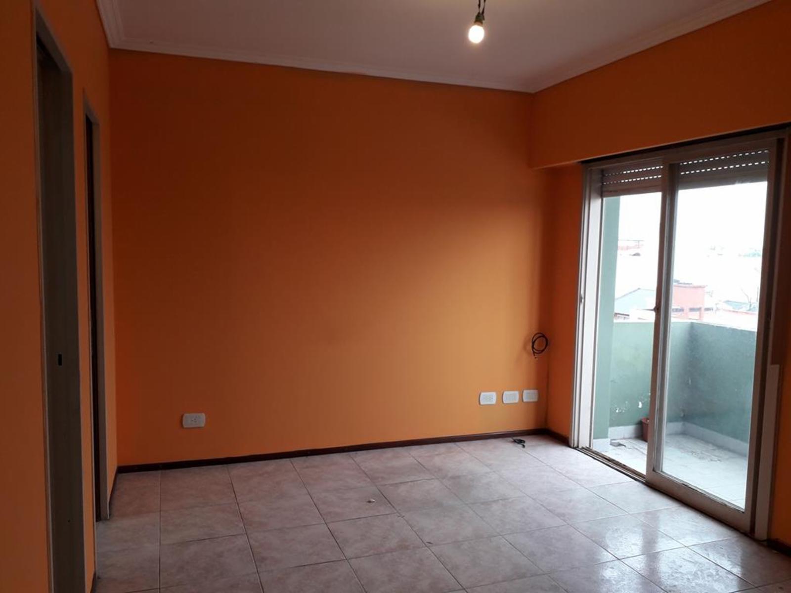 DTO 1 AMBIENTE S/AVENIDA VELEZ SARSFIELD 564 CIUDAD MADERO — foto 5