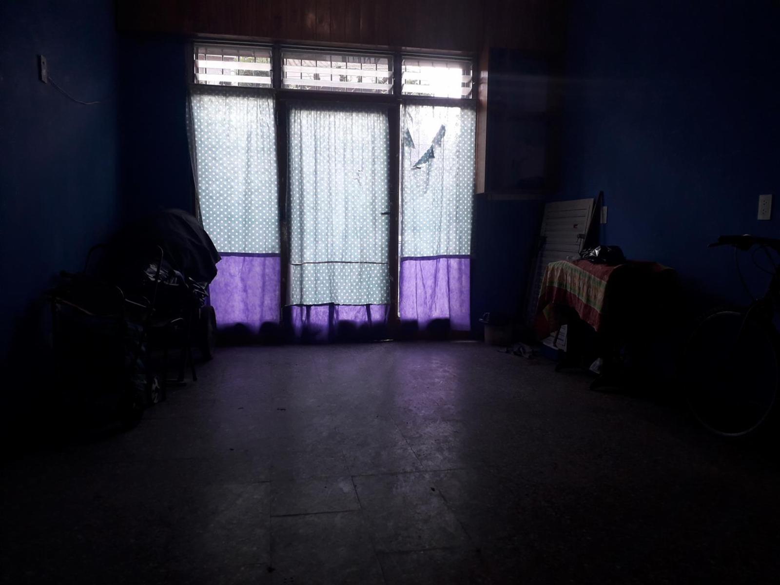 LOCAL DE 25M² (M.THOMPSON 1635) C.MADERO - 2