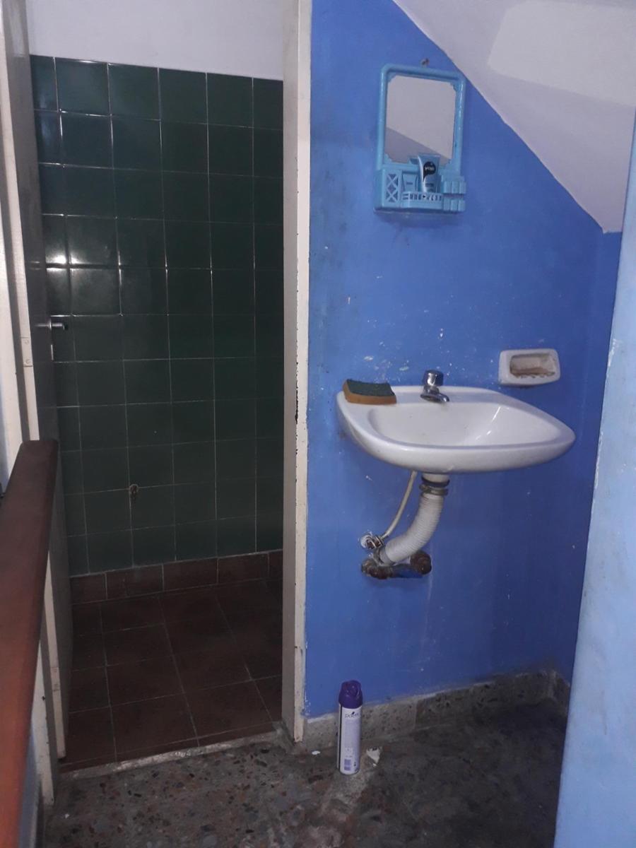 LOCAL DE 25M² (M.THOMPSON 1635) C.MADERO - 3